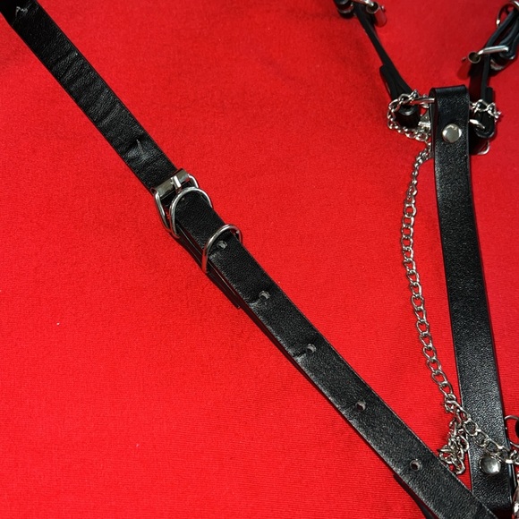 Alternative Goth Waist Belt Harness With Chains - Picture 3 of 7